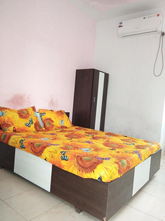 Hotel Manali Residency Ґандінаґар Екстер'єр фото